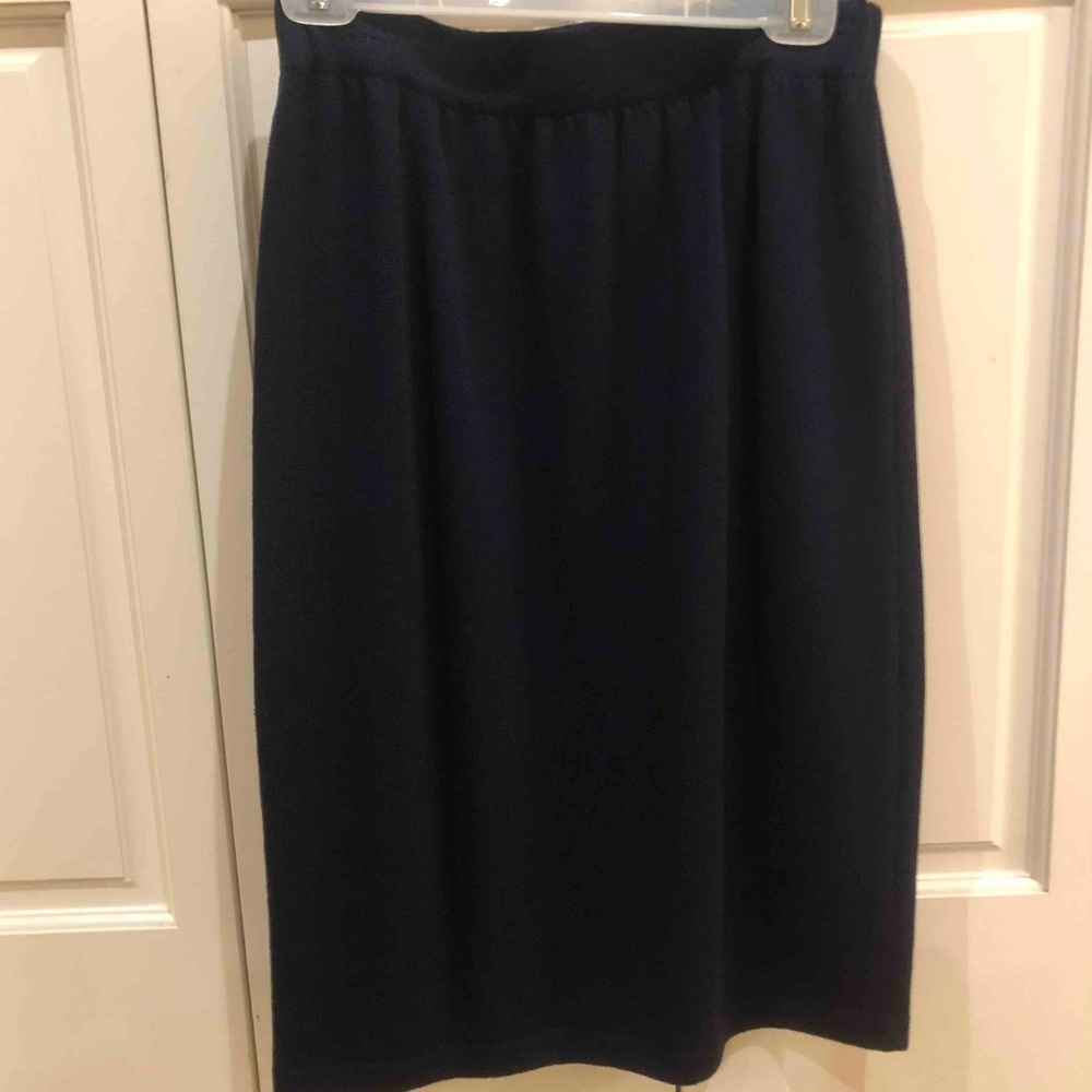 St. John Collection Knit Pencil Skirt